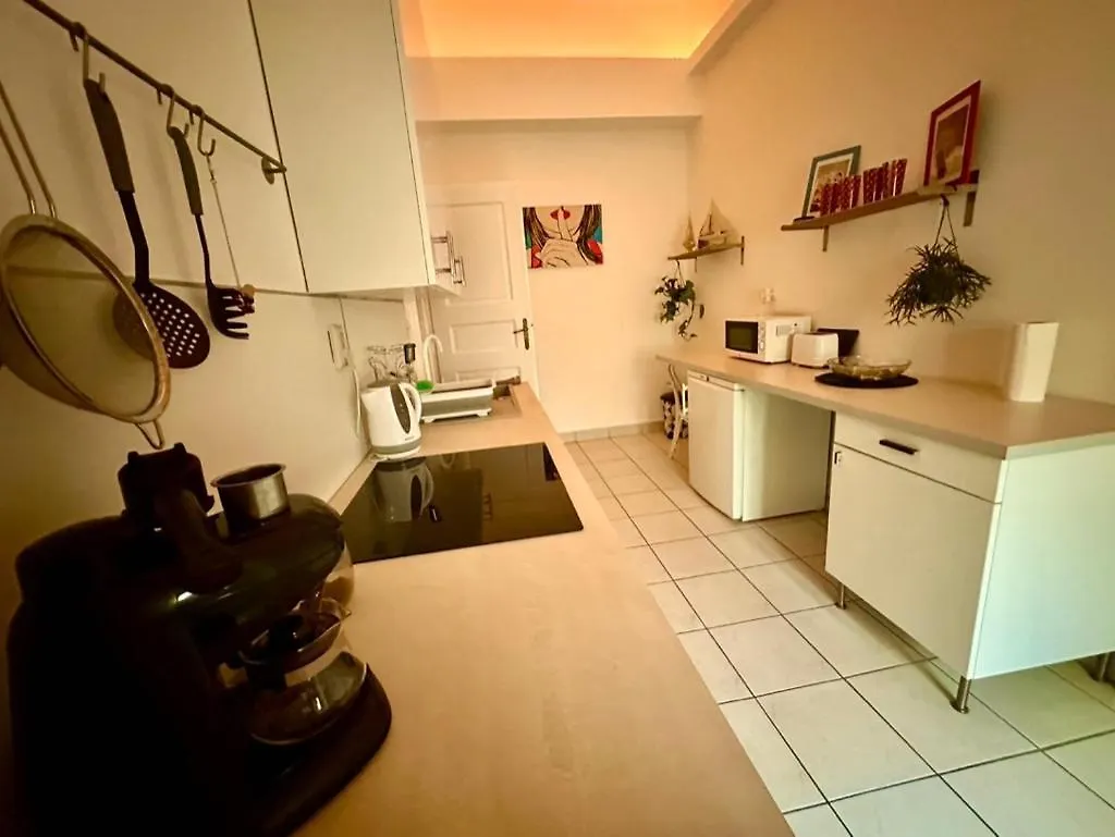 Semmelweis Lodge بودابست 0*,  المجر
