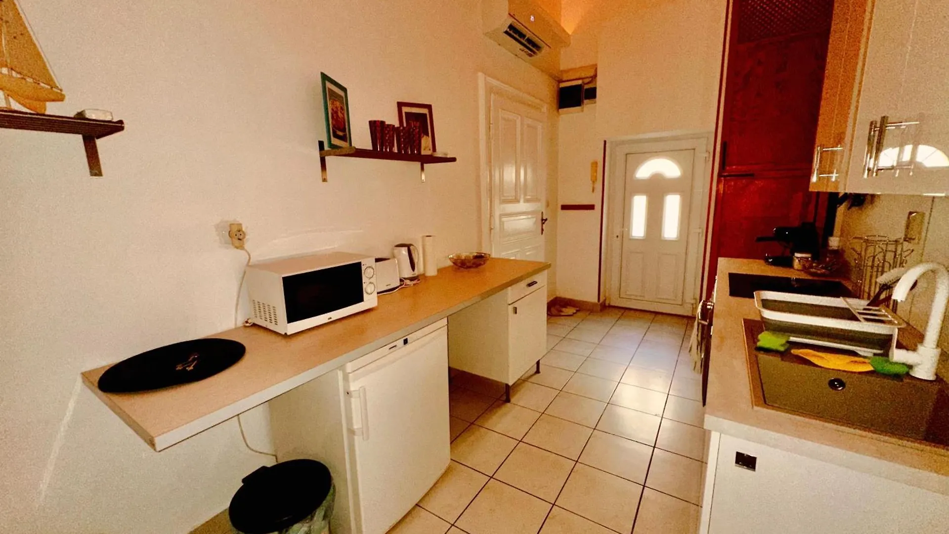 Semmelweis Lodge Budapest 0*,